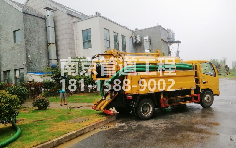 246钟阜路小区化粪池清理